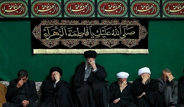 إقامة مراسم عزاء في ذكرى استشهاد الصديقة الزهراء (ع) بحضور قائد الثورة الإسلامية