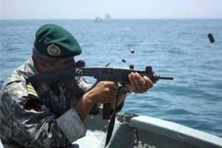 إطلاق صواريخ نور ونصر البحرية في مناورات محمد رسول الله (ص)