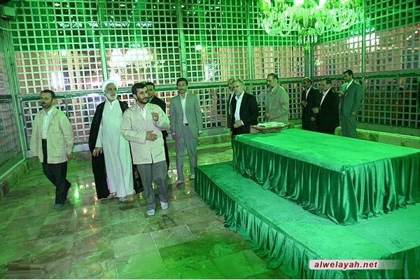 أحمدي نجاد: الإمام أفنى عمره في الدعوة إلى عبودية الله والتوحيد الخالص
