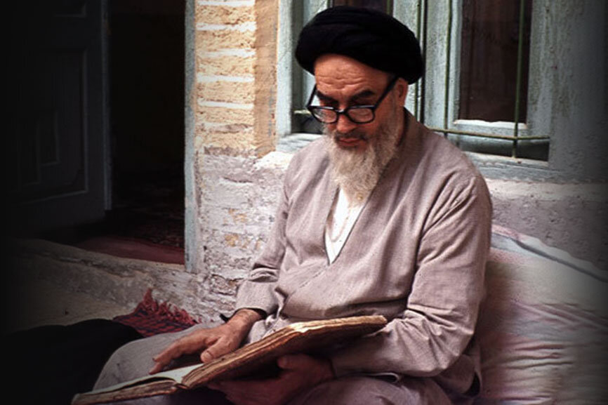 سلسلة من عبق الإمام الخميني (قدس سره) – الحلقة (116): الخوف من إختلاف علماء الدين والإنسلاخ عن الهوية والزي العلمائي