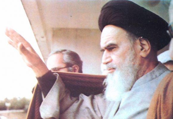 سلسلة من عبق الإمام الخميني (قدس سره) – الحلقة (68): ينغي رعاية الإنصاف أثناء التحدث عن الثورة