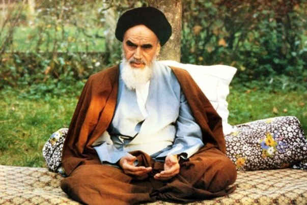 الجمهورية الإسلامية أهم ابتكار للإمام الخميني (ره)