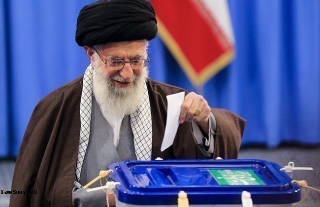 القائد يدلي بصوته