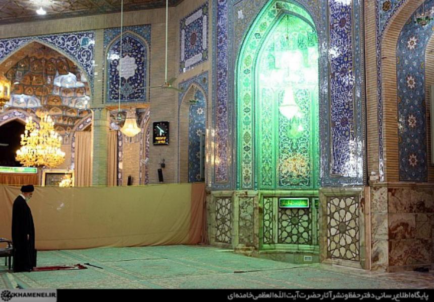 حضور القائد في جمكران