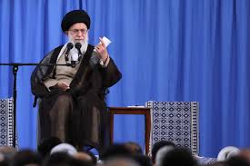 دور المسؤولين في التنمية وخدمة المجتمع