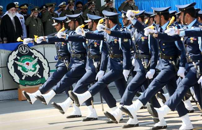 الأعمال العسكرية بين الثقافتين المادية والإسلامية