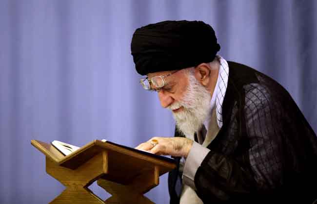 قراءة الإمام الخامنئي لسورة الجمعة