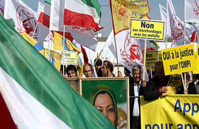 كشف الإمام الخامنئي عن أضلاع مثلث إثارة الشغب الخبيث في الجمهورية الاسلامية