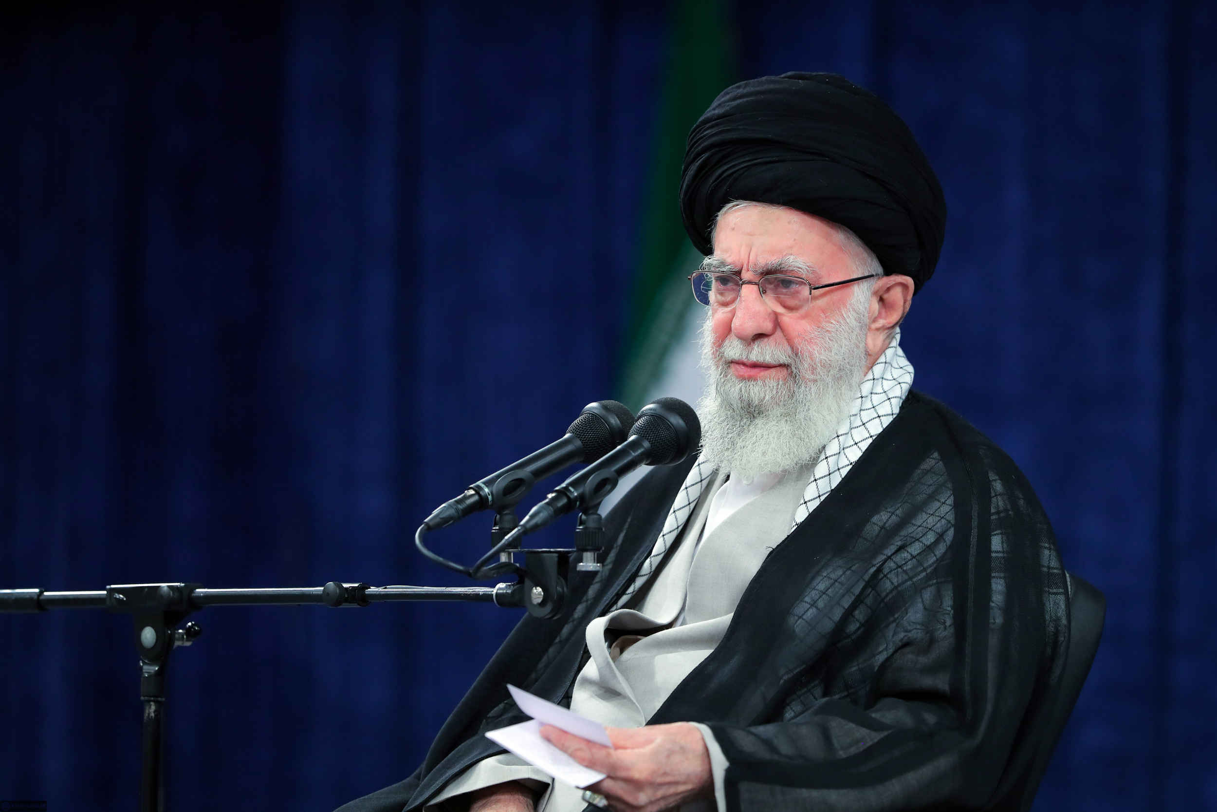 نظرة إلى كلام الإمام الخامنئي في اللقاء مع المبلغين وطلاب الحوزات العلمية 