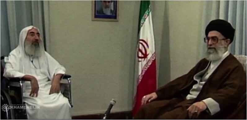 مشاهد من لقاء مؤسس حركة المقاومة الإسلاميّة في فلسطين (حماس) مع قائد الثورة الإسلاميّة الإمام الخامنئي 