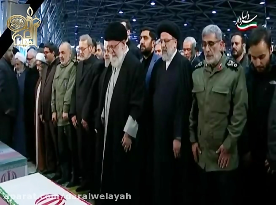 صلاة الميت على جثمان الشهيد سليماني