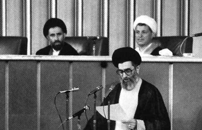 وثائقي إنتخاب الإمام الخامنئي للقيادة (1)