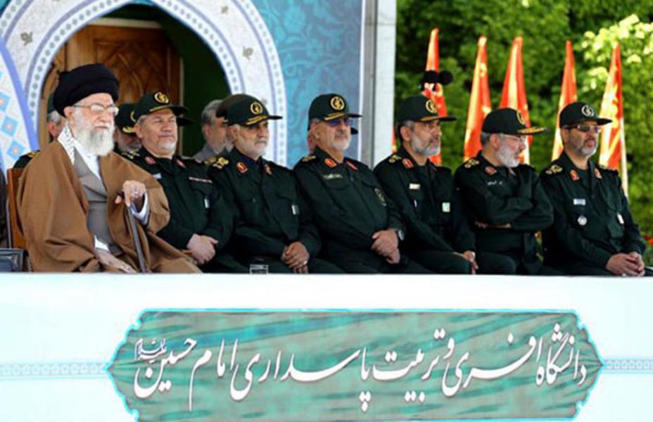 الإمام الخامنئي (دام ظله) الانتظار بمعنى أن تكونوا متأهبين دائماً