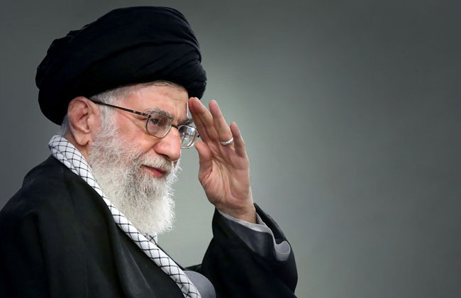 القائد يلتقي مع اولاد اثنين من الشهداء العرب