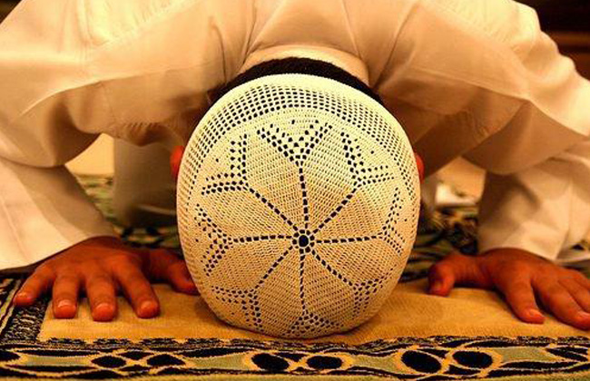 أن من مكتسبات شهر رمضان الكبيرة التوبة والإنابة والعودة إلى الله تعالى