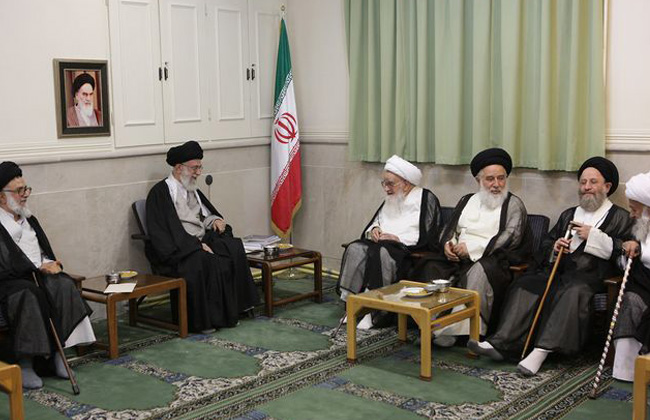 زيارة المراجــع والعلماء للإمـام الخامنئي في مكتبه