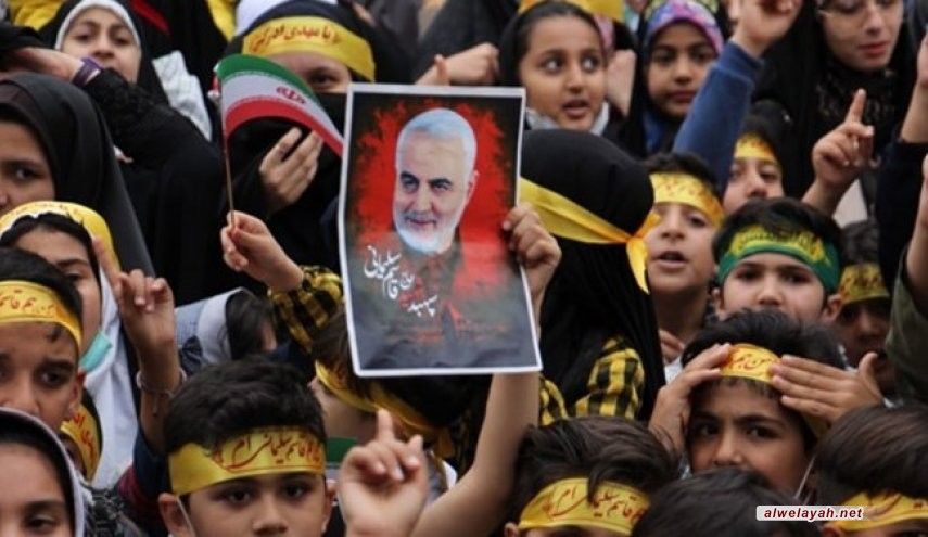 قراءة نشيد 'تحية أيها القائد' في مكان اغتيال الشهيد سليماني