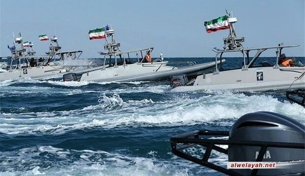بعد إنزال جوي مباغت؛ الحرس الثوري يحبط عملية أمريكية في بحر عمان لقرصنة النفط الإيراني