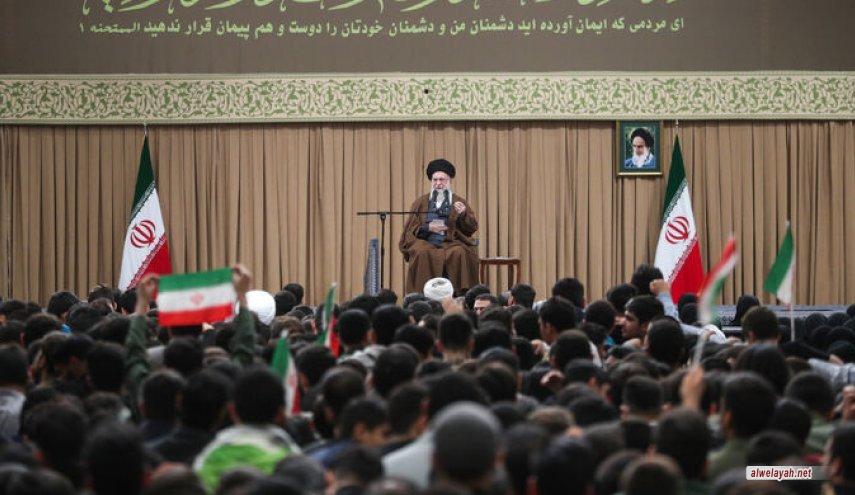 قائد الثورة الإسلامية: الخلاف بين الجمهورية الإسلامية وأمريكا جوهري، وليس تكتيكيا