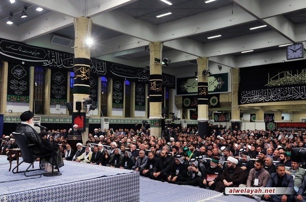 الإمام الخامنئي يستقبل أصحاب المواكب والهيئات الحسينية في العراق+صور