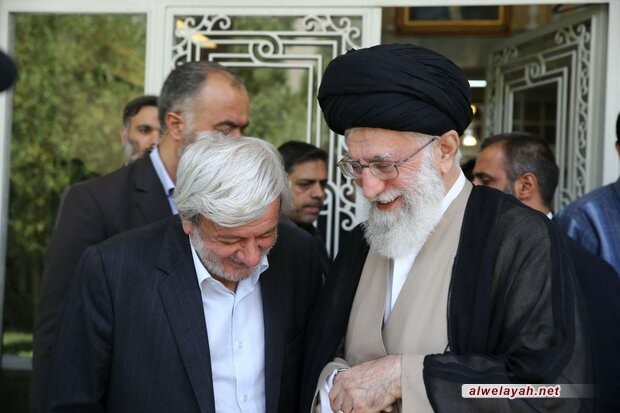 قائد الثورة الإسلامية يعزي بوفاة عضو مجمع تشخيص مصلحة النظام "محمد ميرمحمدي"