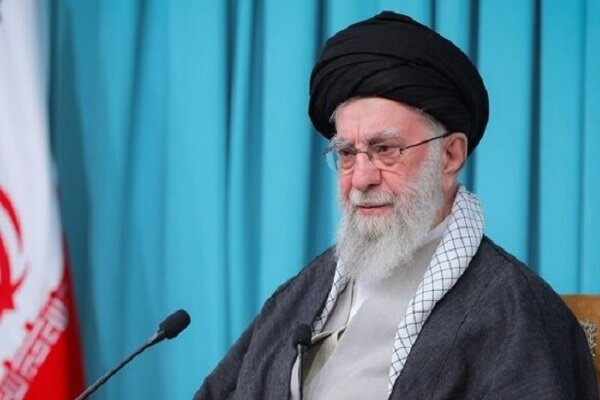 قائد الثورة الإسلامية: لن نتخلى عن تخصيب اليورانيوم ولن نرضخ للضغط في أي قضية أخرى