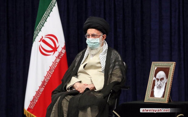 قائد الثورة الإسلامية: الخطوات التبيينية تجهز على مخططات العدو الدعائية ضد الرأي العام الإيراني