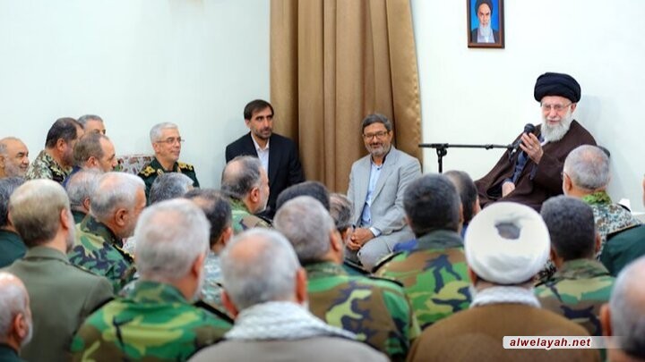 "ألق عصاك"....ماذا قال قائد الثورة الإسلامية عشية بدء عملية الوعد الصادق؟