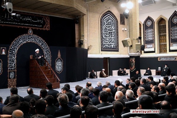 إقامة مراسم عزاء مساء عاشوراء بحضور قائد الثورة الإسلامية 