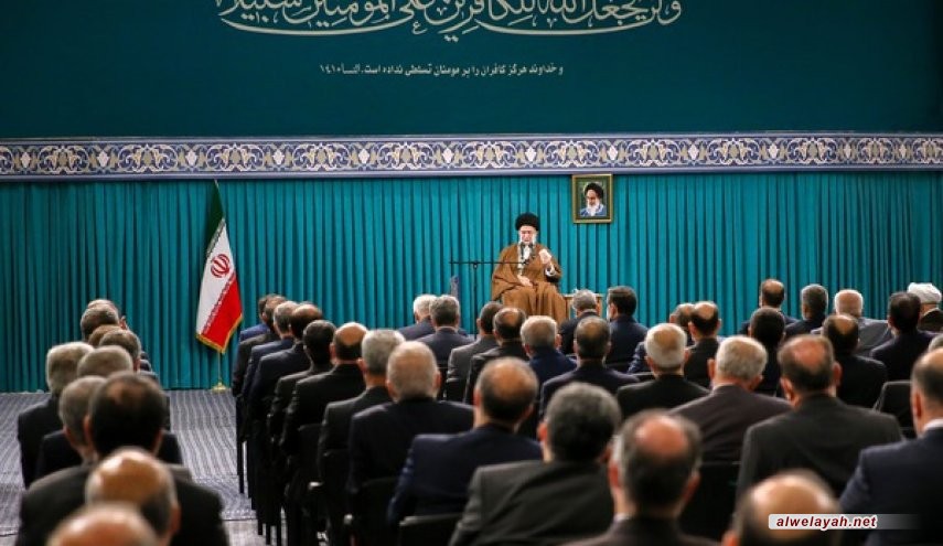 قائد الثورة الإسلامية يستقبل مسؤولو وزارة الخارجية وسفراء الدولة في الخارج