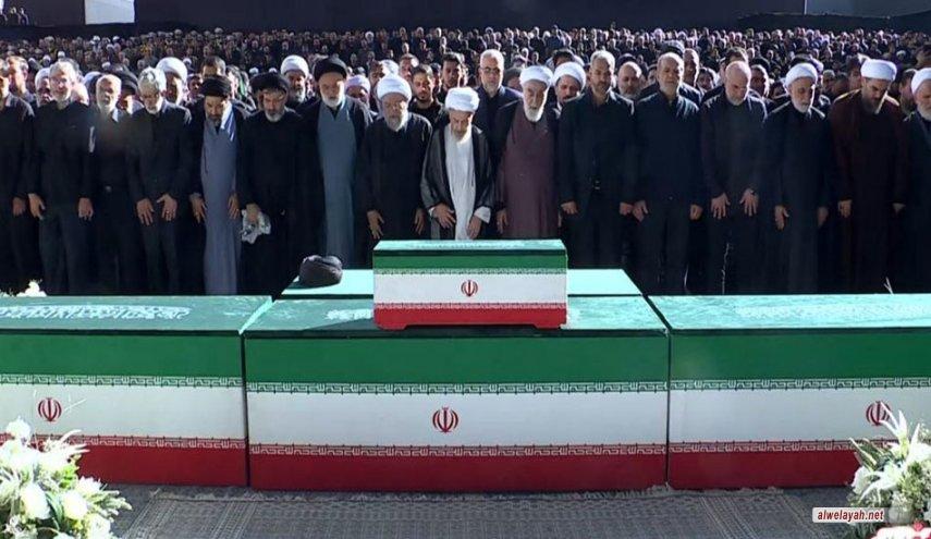 حشود مليونية في طهران تؤدي الصلاة على جثمان القائد الشهيد