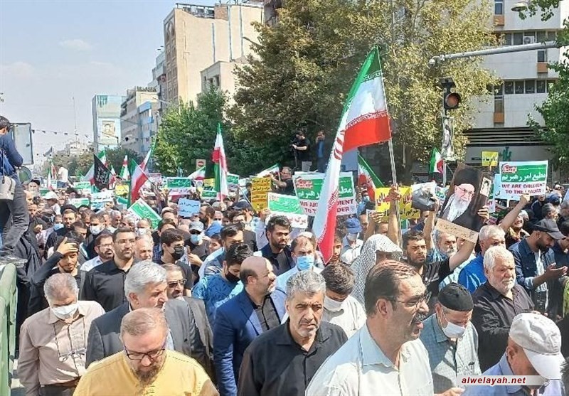 مسيرات حاشدة في إيران تنديداً بأعمال الشغب