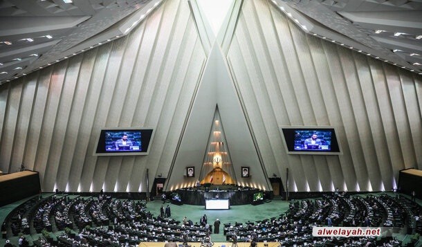 في جلسة مغلقة؛ البرلمان الإيراني يدرس أبعاد اغتيال الشهيد فخري زاده