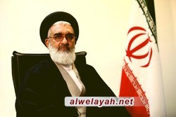 السيد سعيدي يدعو إلى العمل لتحقيق مطالب قائد الثورة الإسلامية 