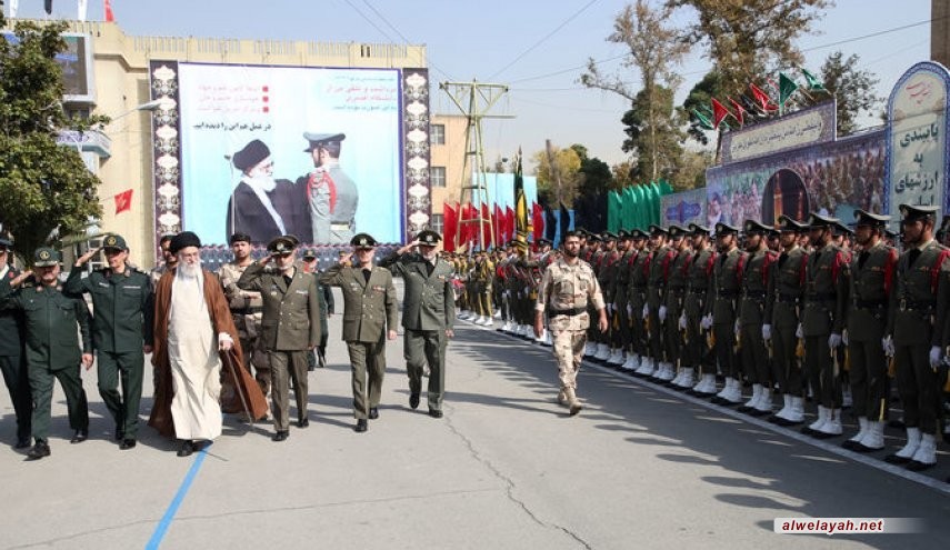 قائد الثورة الإسلامية: القدرات الدفاعية للبلاد غير قابلة للتفاوض  