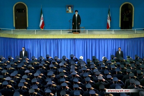 الإمام الخامنئي: الاستكبار بصدد فرض عملائه المستبدين على المنطقة