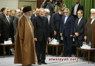 لاريجاني يقدم تقريرا إلى قائد الثورة الإسلامية حول نتائج مؤتمر اتحاد مجالس الدول الإسلامية