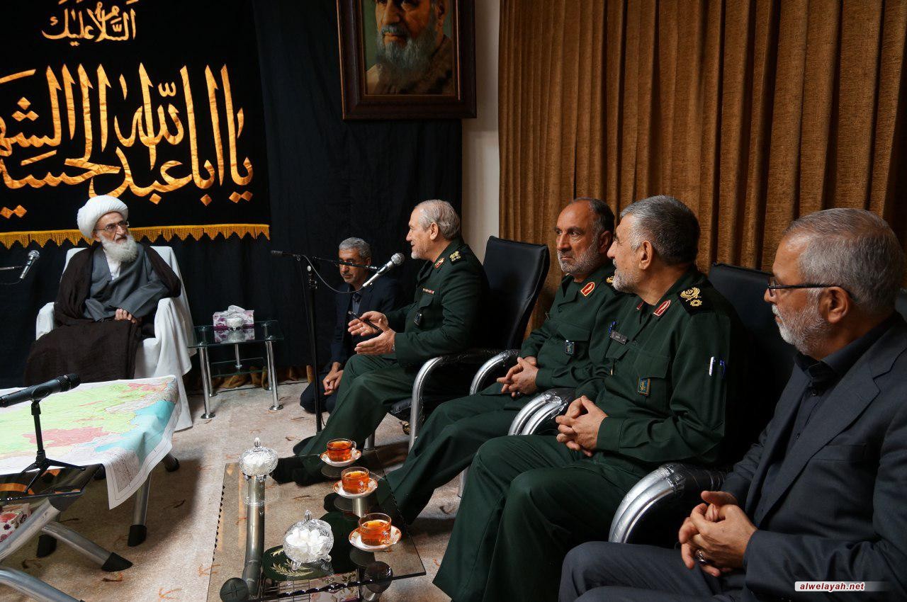 المرجع الهمداني يؤكد ضرورة تعزيز القدرات الدفاعية وعلى رأسها القوة الصاروخية
