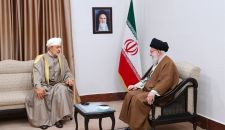 الإمام الخامنئي: تعزيز العلاقات بين إيران وعمان في مصلحة البلدين.. نرحب بإستئناف العلاقات مع مصر
