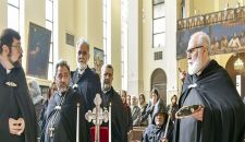 ارامنة ايران يقيمون مراسم اربعين للشهيد القائد الإمام آية الله السيد علي الخامنئي (ره)